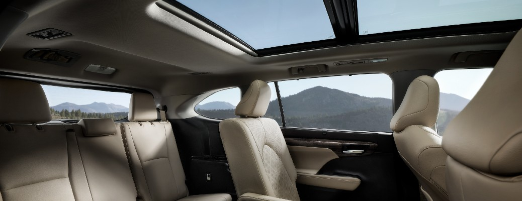 What Is The Difference Between A Sunroof And A Moonroof 