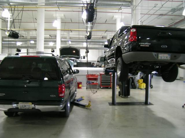 South Bay Ford Service Bay Auto Film Location